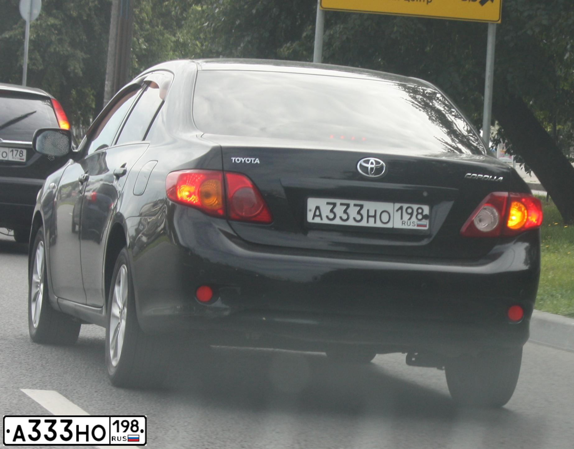 Фото автомобиля TOYOTA COROLLA, 2008 — госномер Е444ВС96. Цвет: ЧЕРНЫЙ