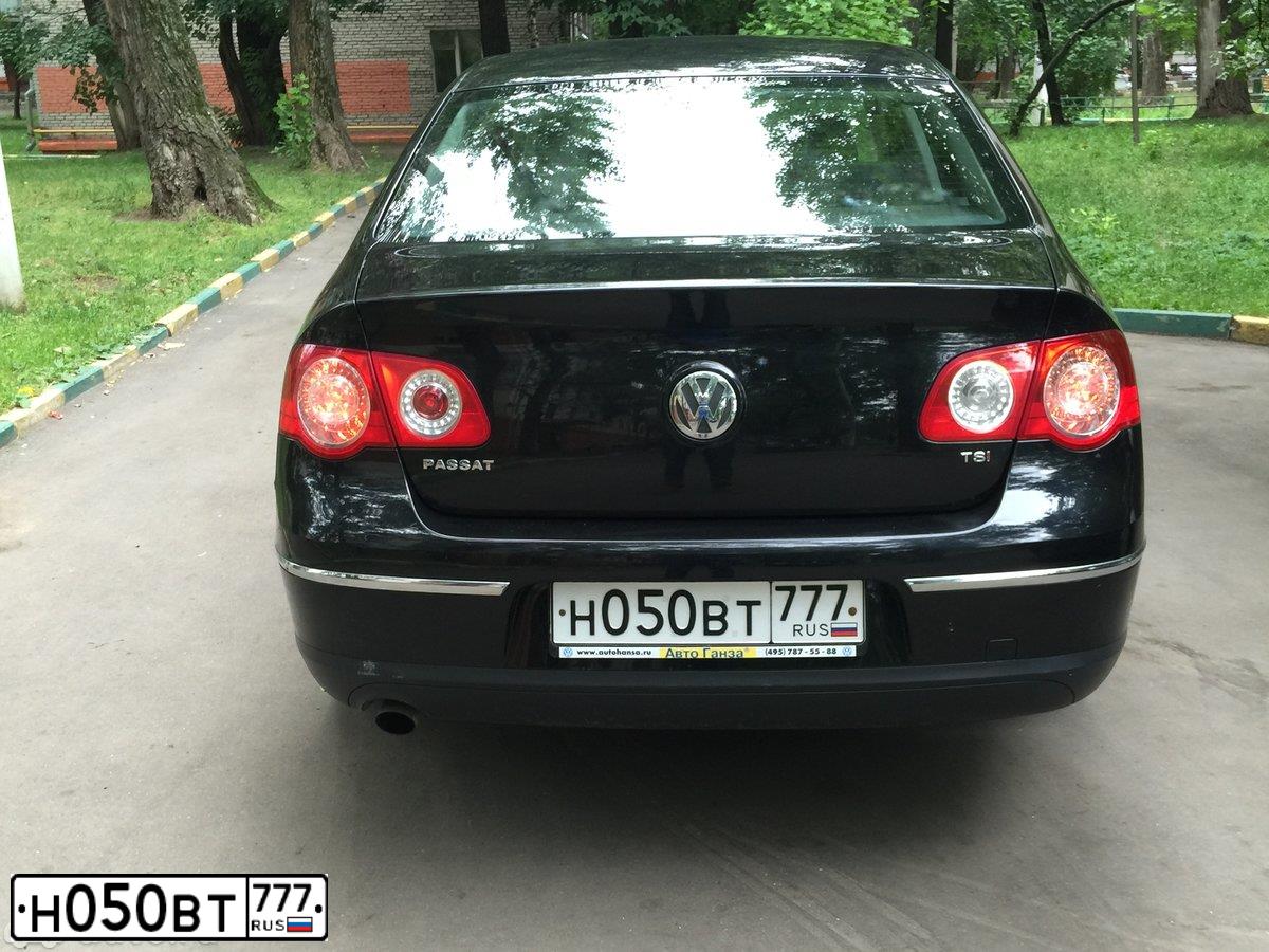 Фото автомобиля VOLKSWAGEN PASSAT, 2008 — госномер Е715ЕТ761. Цвет: ЧЕРНЫЙ