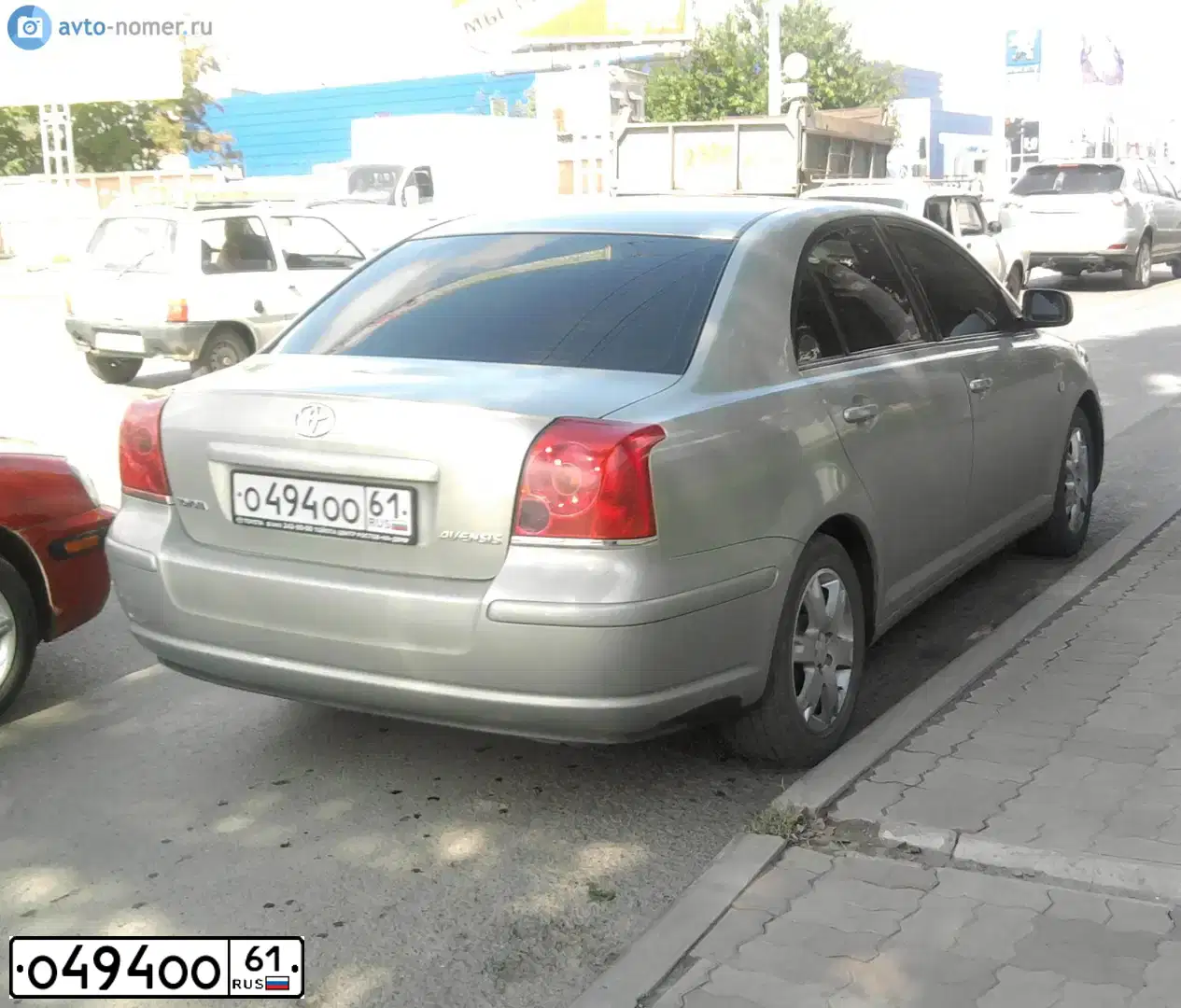 Фото автомобиля TOYOTA AVENSIS, 2005 — госномер О494ОО61. Цвет: СВ.ОЛИВКОВЫЙ