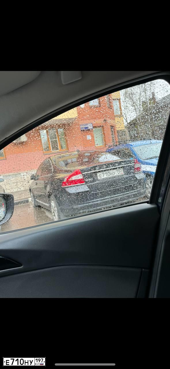 Фото автомобиля VOLVO S80, 2011 — госномер Е710НУ197. Цвет: ЧЕРНЫЙ