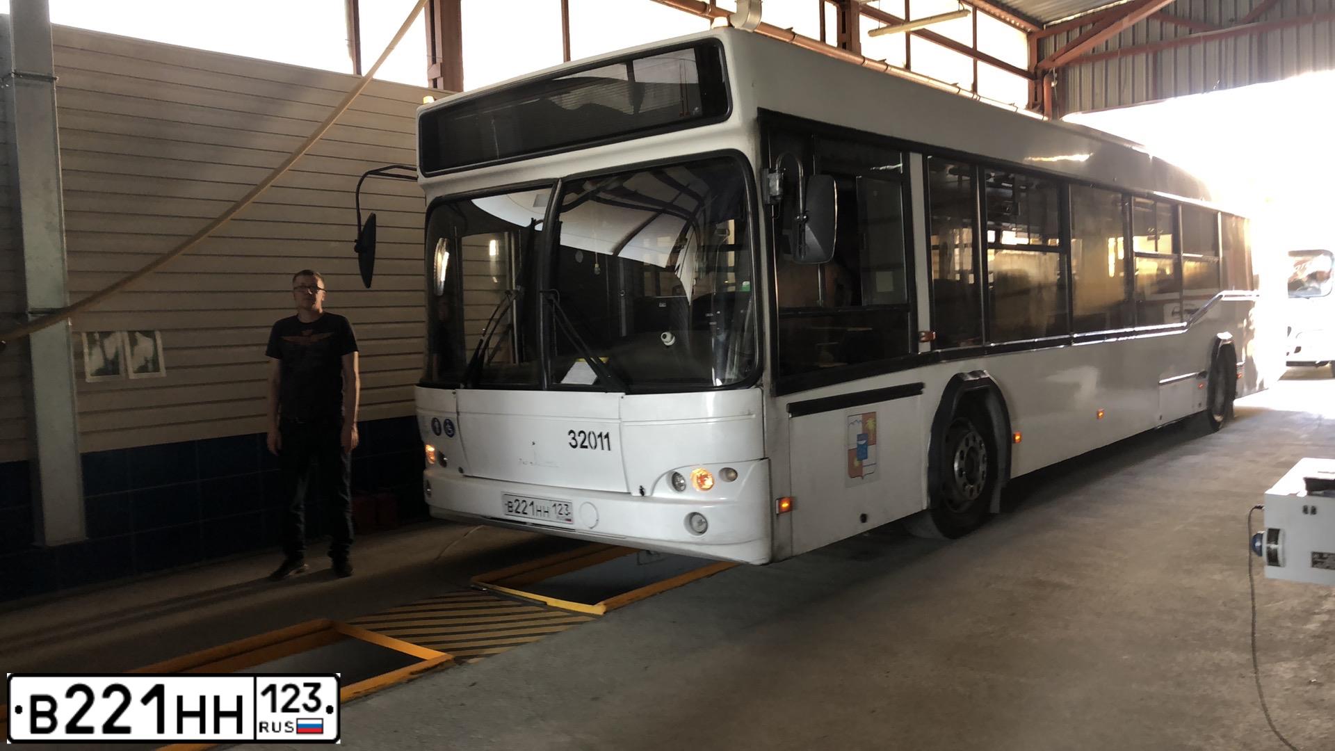 Фото автомобиля MAZ Z 103, 2013 — госномер В221НН93. Цвет: Белый