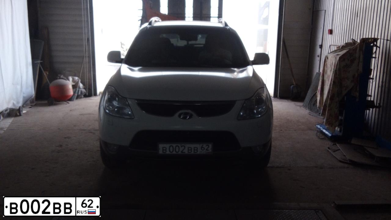 Фото автомобиля HYUNDAI SANTA FE, 2007 — госномер В002ВВ62. Цвет: ЧЕРНЫЙ