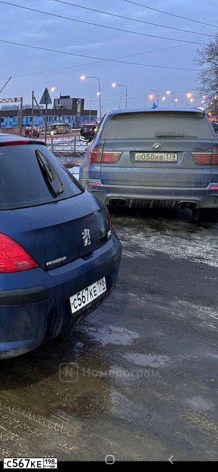 Фото автомобиля PEUGEOT 308, 2008 — госномер У373ТР47. Цвет: синий
