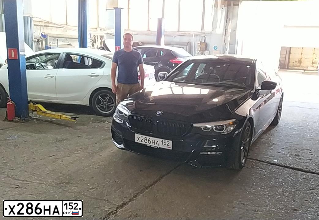 Фото автомобиля BMW SERIE 5, 2018 — госномер Х565АМ152. Цвет: ЧЕРНЫЙ