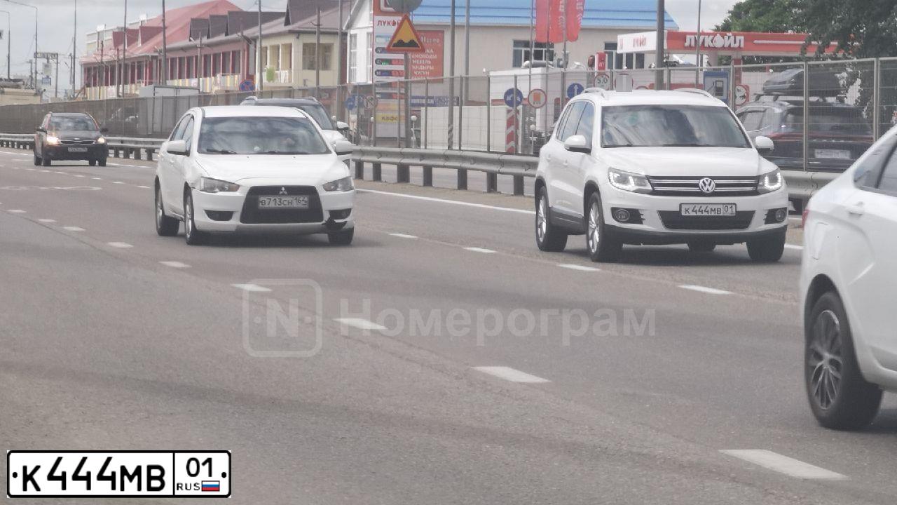 Фото автомобиля LADA 2109 SAMARA, 1994 — госномер Х581ХА198. Цвет: СЕРЫЙ