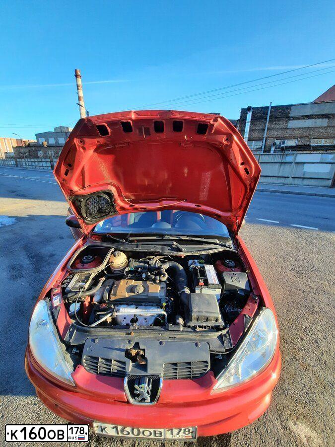 Фото автомобиля PEUGEOT 206, 2009 — госномер К160ОВ178. Цвет: Красный