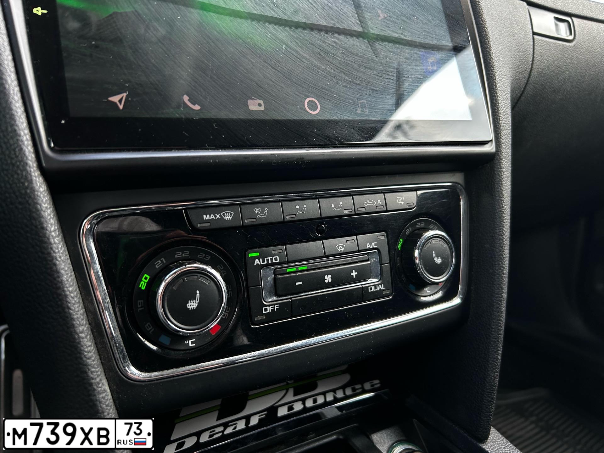 Фото автомобиля SKODA SUPERB, 2014 — госномер Т341КУ73. Цвет: Белый