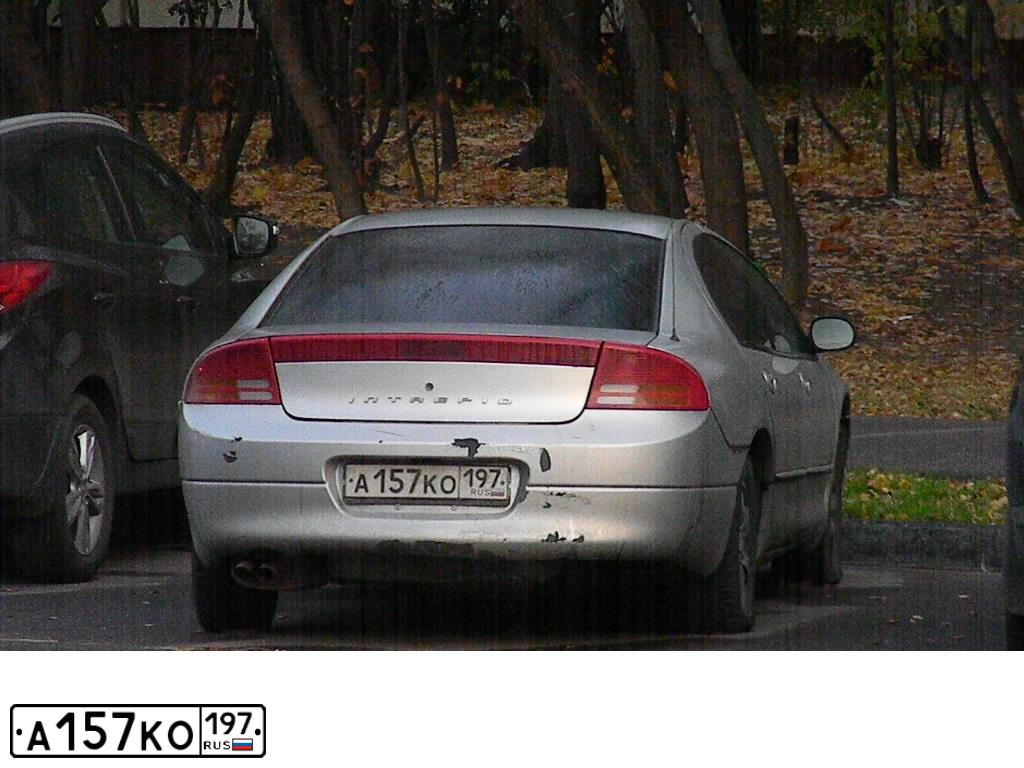 Фото автомобиля DODGE INTREPID, 2000 — госномер Р604АР177. Цвет: Серый