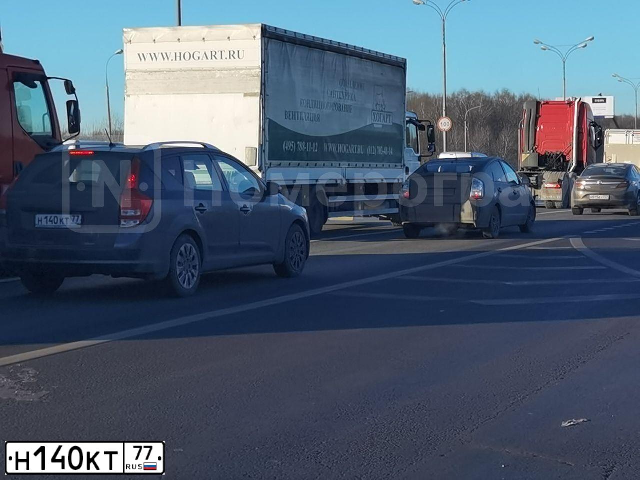 Фото автомобиля KIA CEE'D, 2010 — госномер Н140КТ77. Цвет: СЕРЫЙ