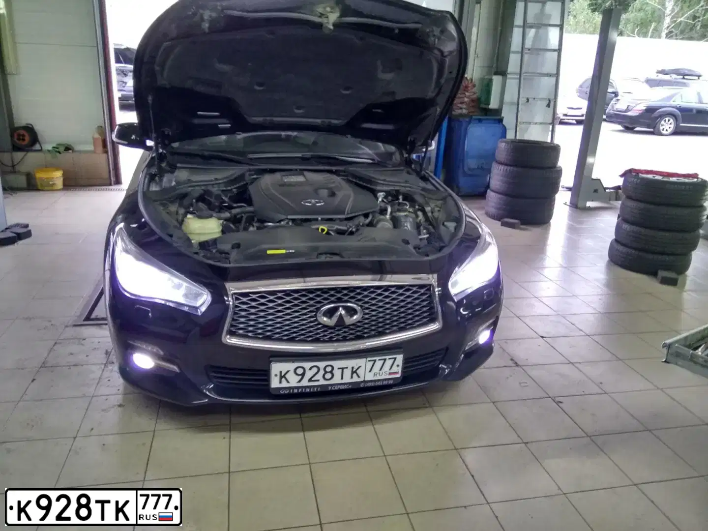 Фото автомобиля INFINITI Q50, 2015 — госномер Х938РМ55. Цвет: ЧЕРНЫЙ