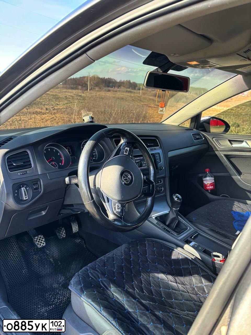 Фото автомобиля VOLKSWAGEN GOLF, 2013 — госномер Н315ВМ702. Цвет: СЕРЫЙ