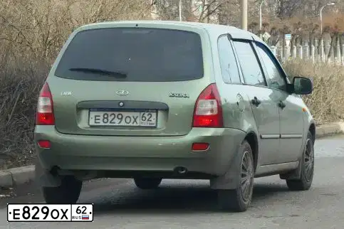 Фото автомобиля LADA 1117 KALINA, 2011 — госномер Е829ОХ62. Цвет: СВЕТЛО-ЗЕЛЕНЫЙ