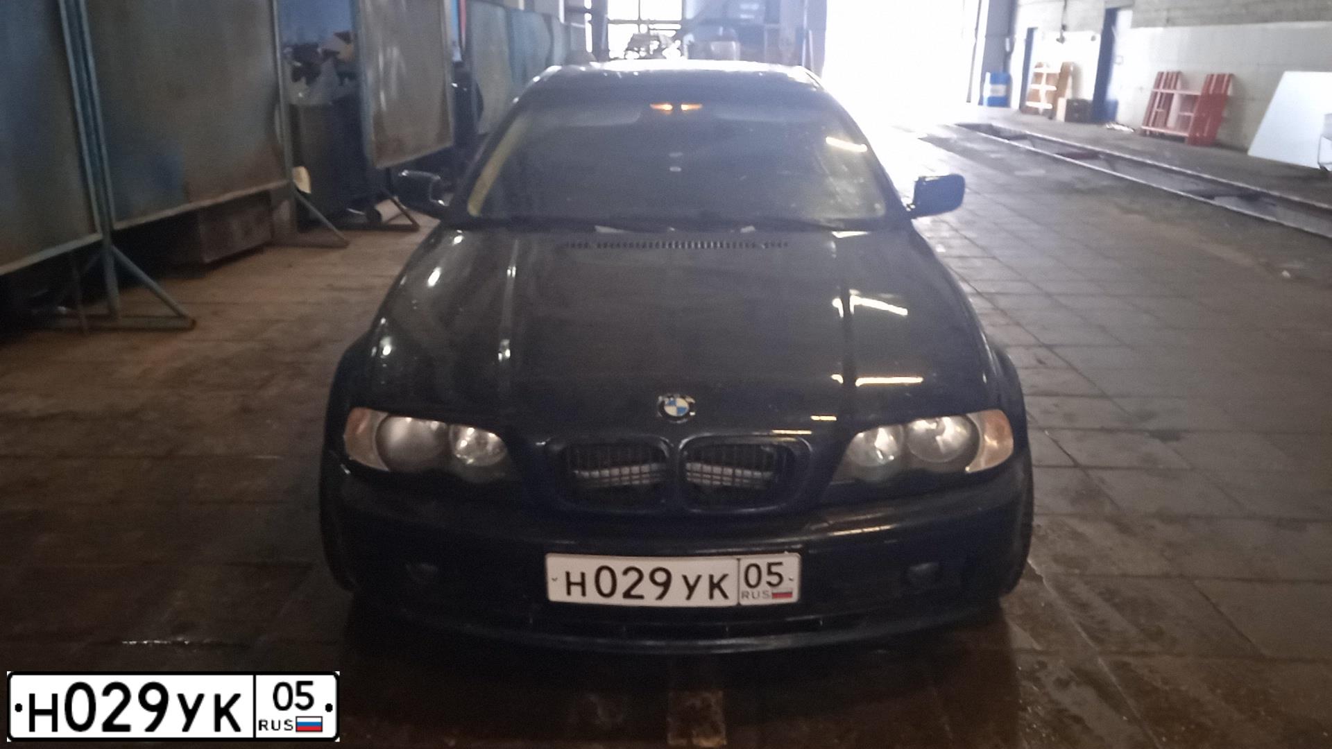 Фото автомобиля BMW SERIE 3, 2002 — госномер Е996СМ05. Цвет: синий