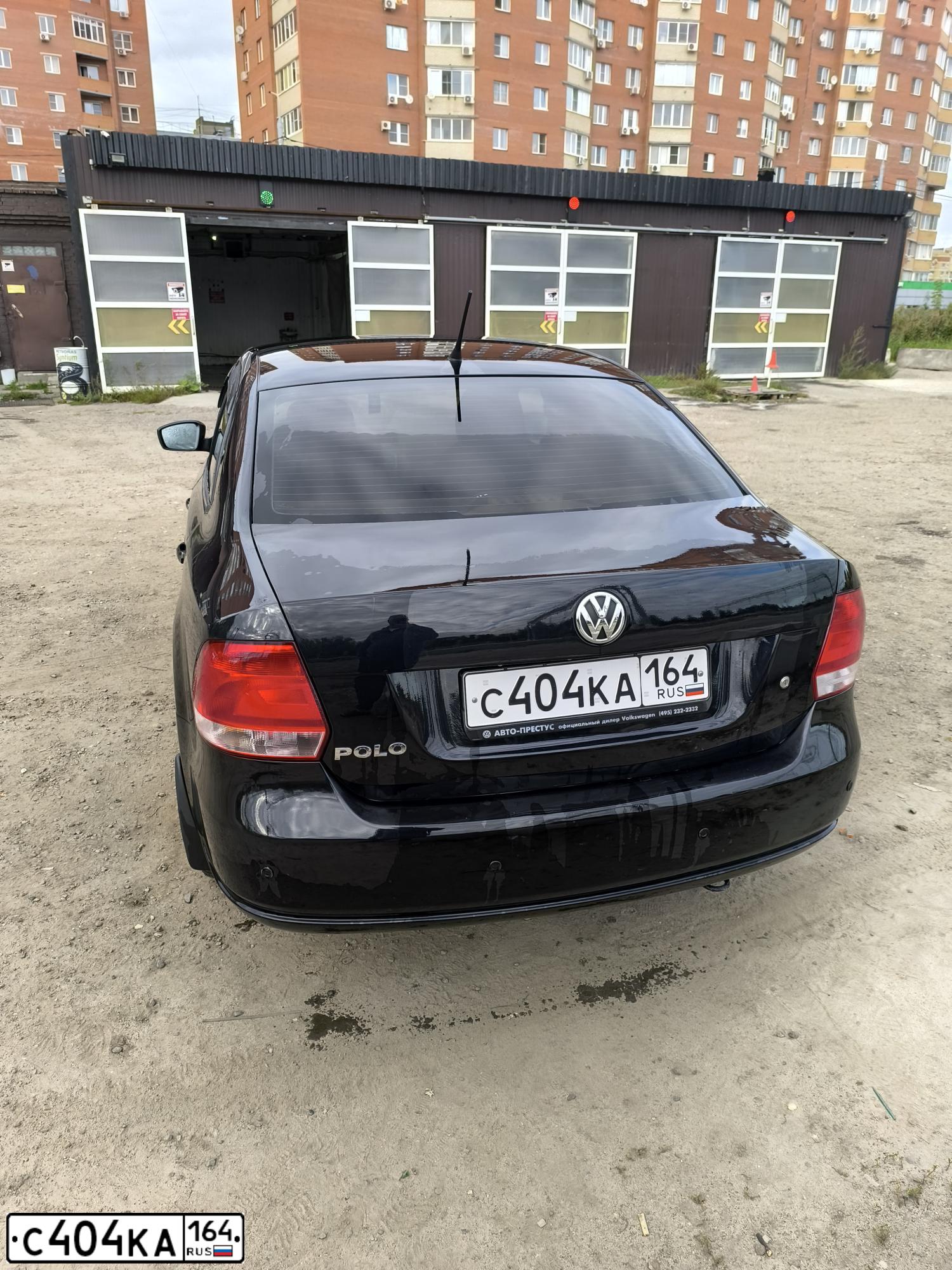 Фото автомобиля VOLKSWAGEN POLO, 2013 — госномер С135КУ550. Цвет: ЧЕРНЫЙ