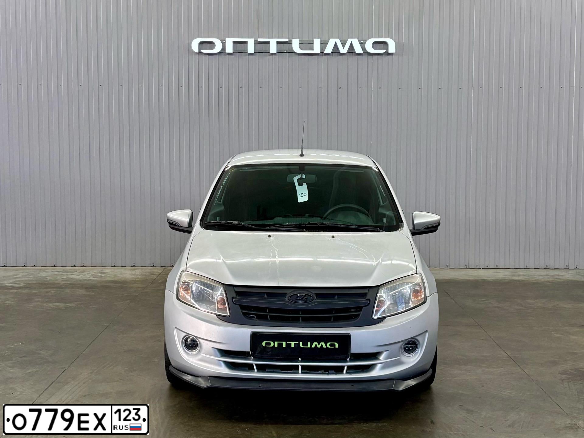 Фото автомобиля LADA 2190 GRANTA, 2012 — госномер Н640КР15. Цвет: Серебристый