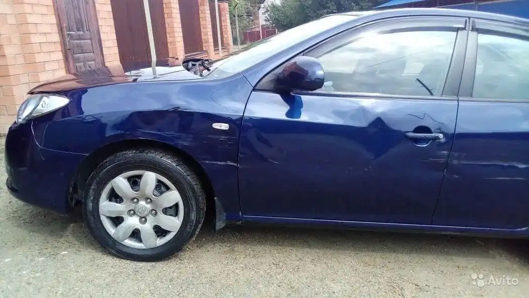 Фото автомобиля HYUNDAI ELANTRA, 2009 — госномер А549СМ123. Цвет: синий
