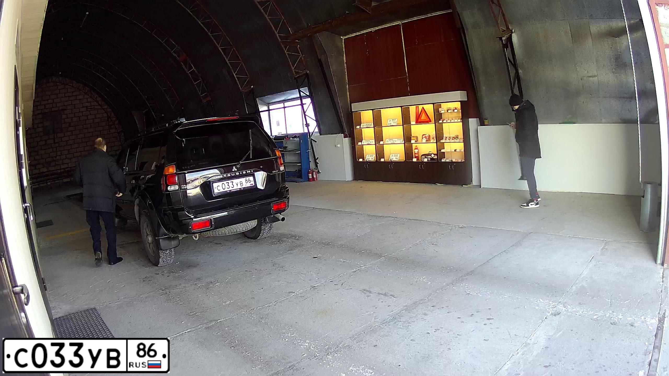 Фото автомобиля MITSUBISHI PAJERO SPORT, 2003 — госномер С033УВ86. Цвет: ЧЕРНЫЙ