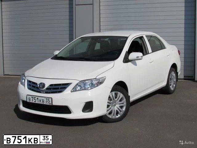 Фото автомобиля TOYOTA COROLLA, 2010 — госномер В751КВ35. Цвет: Белый