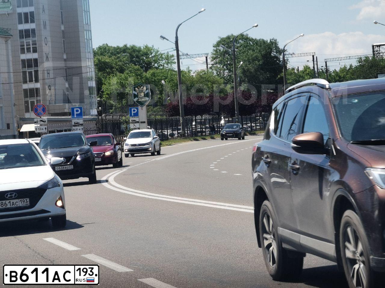Фото автомобиля MERCEDES-BENZ E220, 2020 — госномер К804ОМ62. Цвет: Белый
