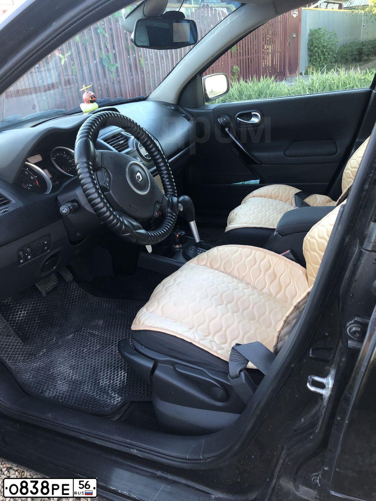Фото автомобиля RENAULT MEGANE, 2007 — госномер О838РЕ56. Цвет: ЧЕРНЫЙ