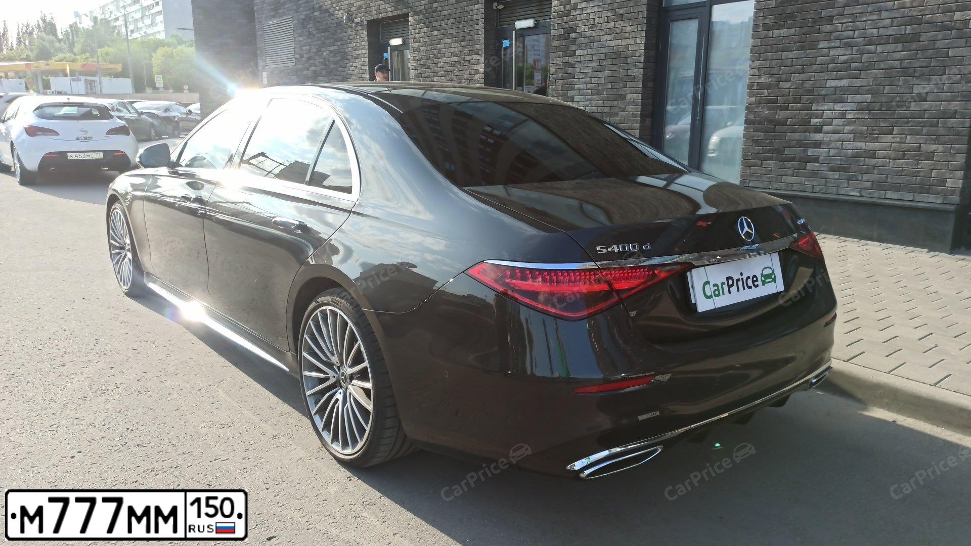 Фото автомобиля MERCEDES-BENZ S500, 2010 — госномер Х771АС76. Цвет: ЧЕРНЫЙ
