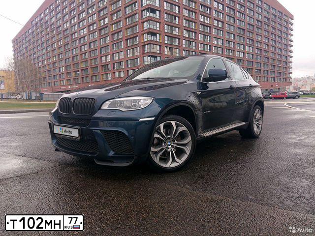 Фото автомобиля BMW X6, 2012 — госномер Т102МН77. Цвет: синий