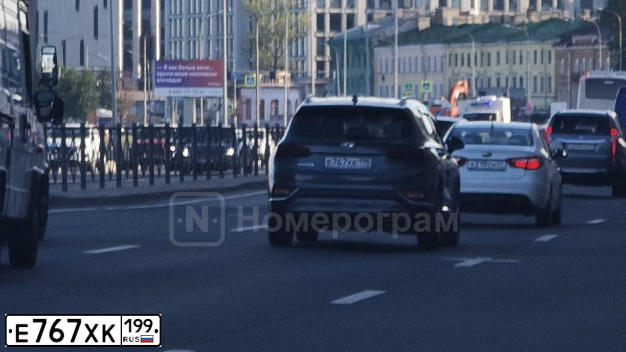 Фото автомобиля VOLVO XC90, 2010 — госномер О279КТ977. Цвет: КОРИЧНЕВЫЙ СВЕТЛЫЙ