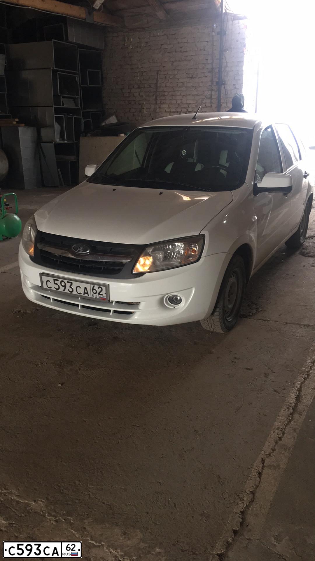 Фото автомобиля LADA 2190 GRANTA, 2014 — госномер С593СА62. Цвет: Белый