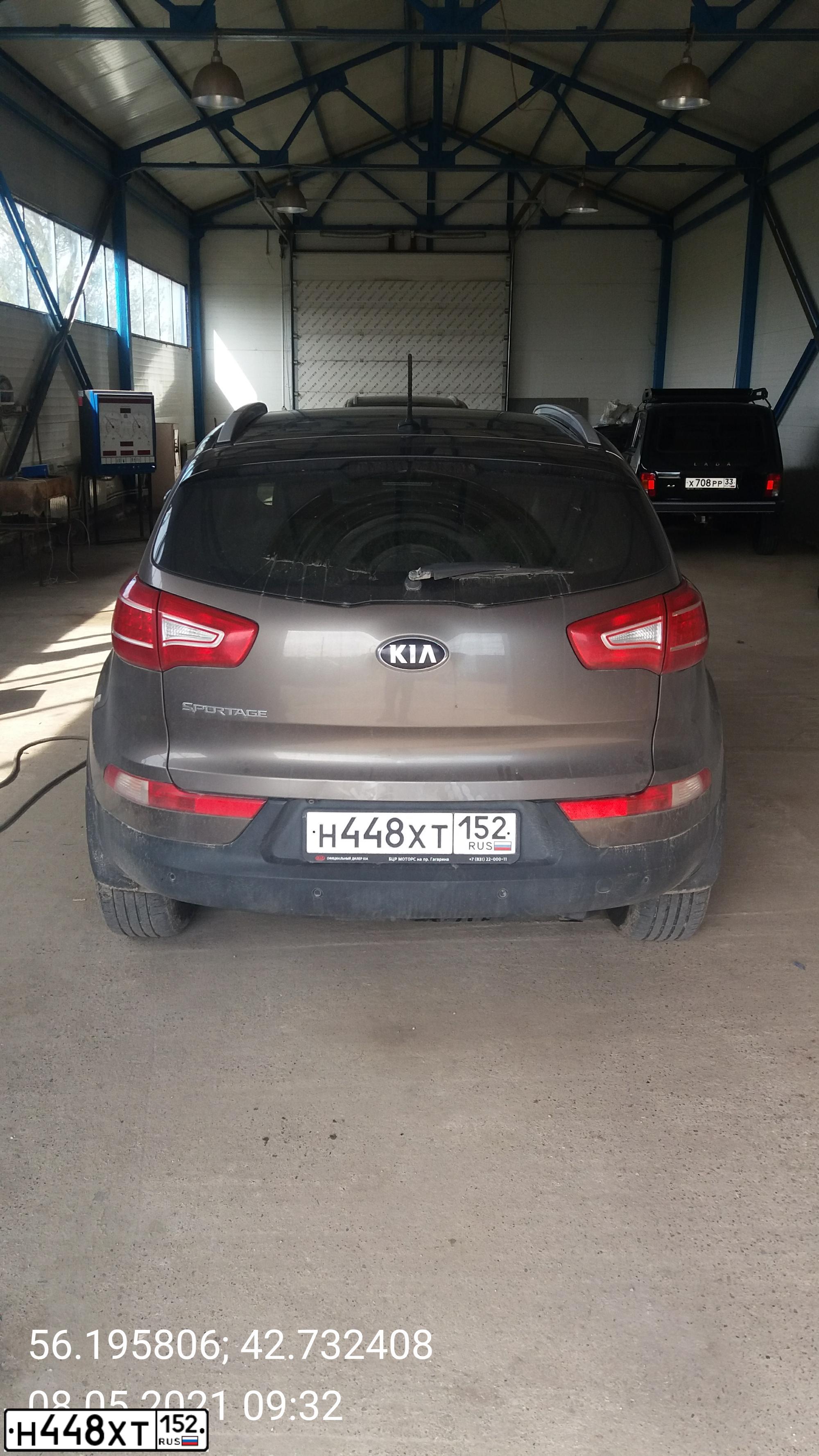 Фото автомобиля KIA SPORTAGE, 2013 — госномер Н448ХТ152. Цвет: Коричневый