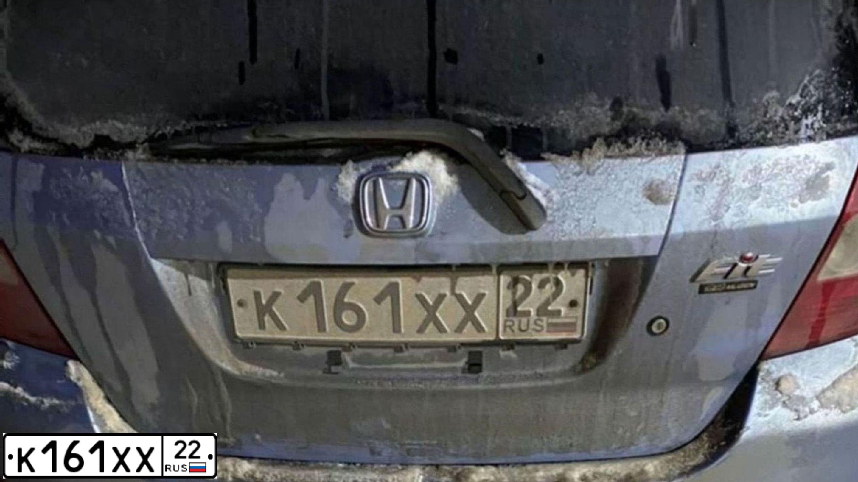 Фото автомобиля HONDA FIT, 2002 — госномер О569РК142