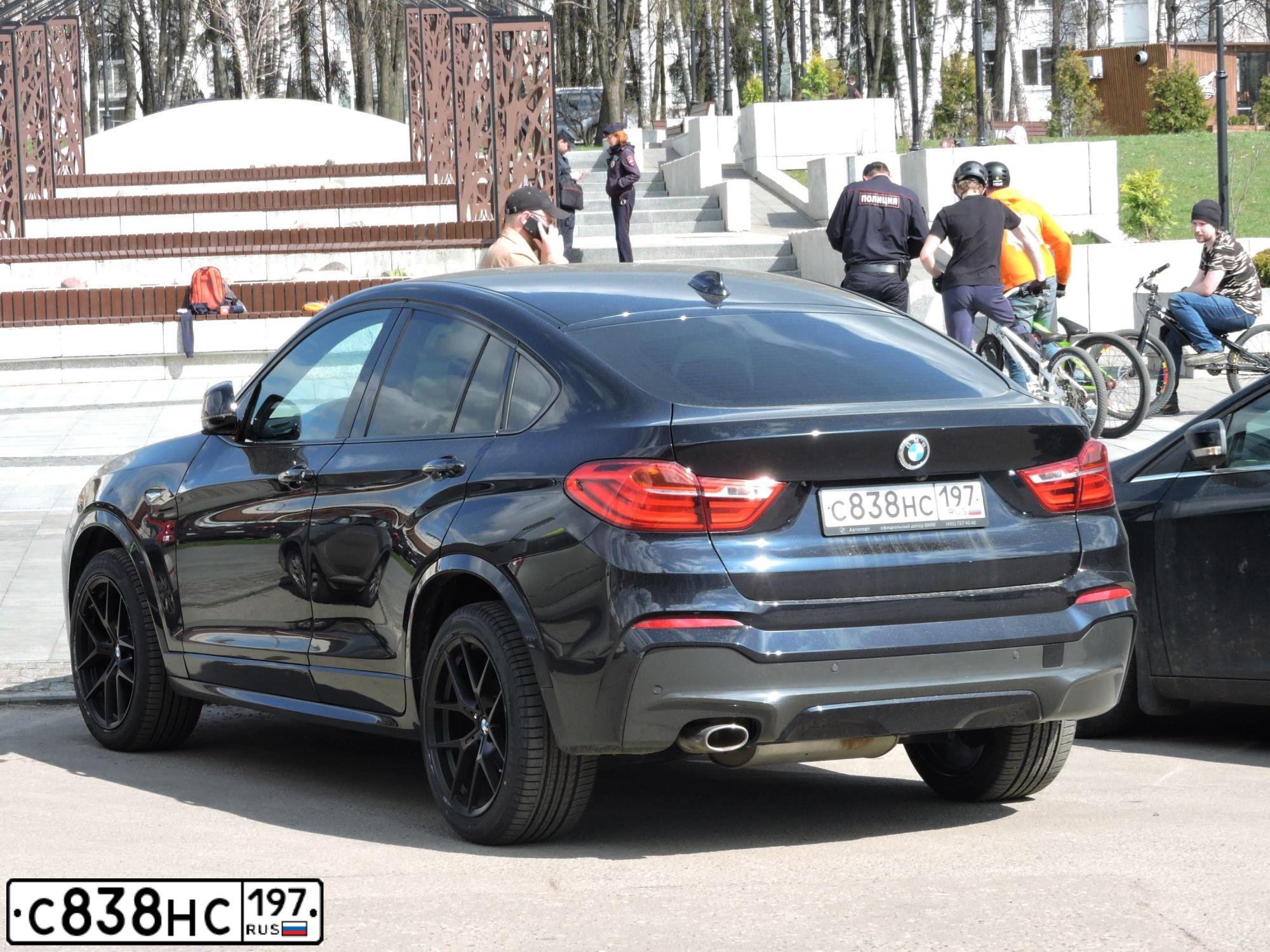Фото автомобиля BMW SERIE 3, 2011 — госномер Р100ОЕ68. Цвет: СЕРО-ГОЛУБОЙ