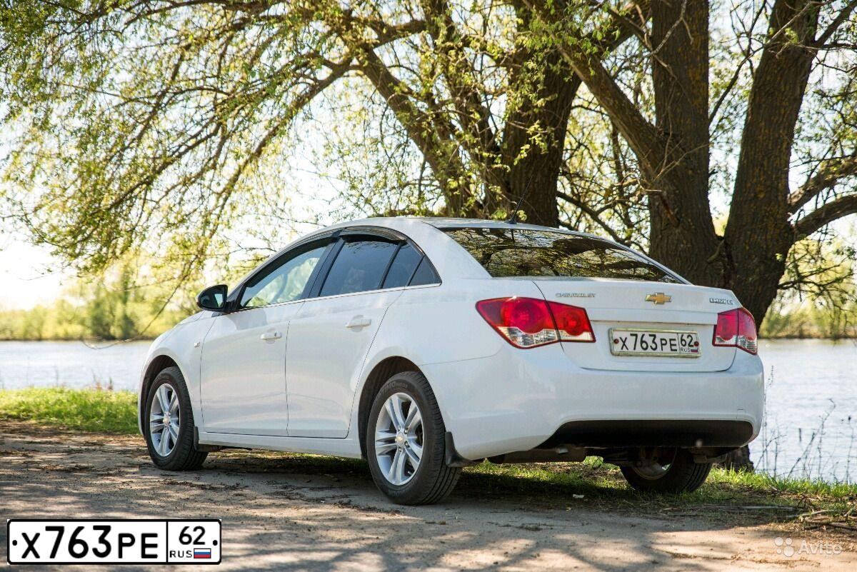 Фото автомобиля CHEVROLET CRUZE, 2010 — госномер О135СК46. Цвет: Белый