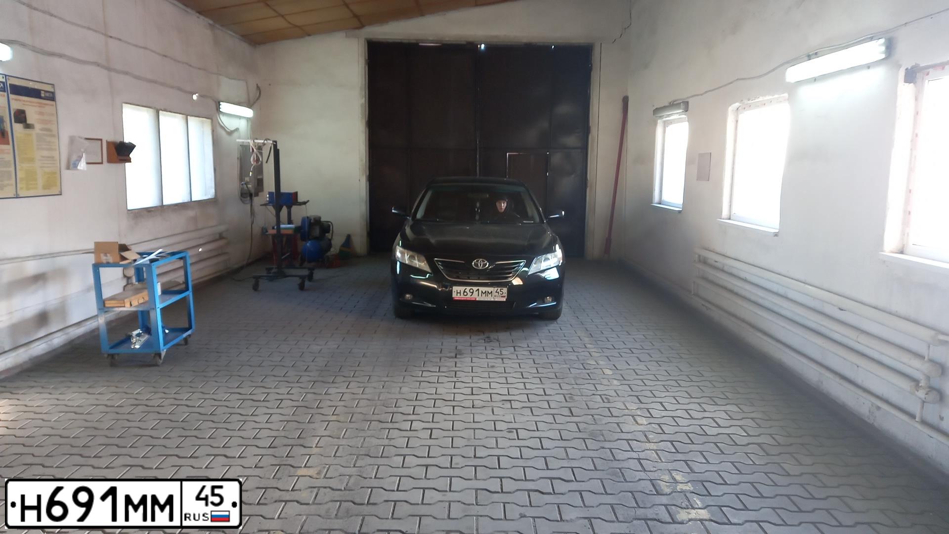Фото автомобиля TOYOTA CAMRY, 2008 — госномер Н691ММ45. Цвет: ЧЕРНЫЙ