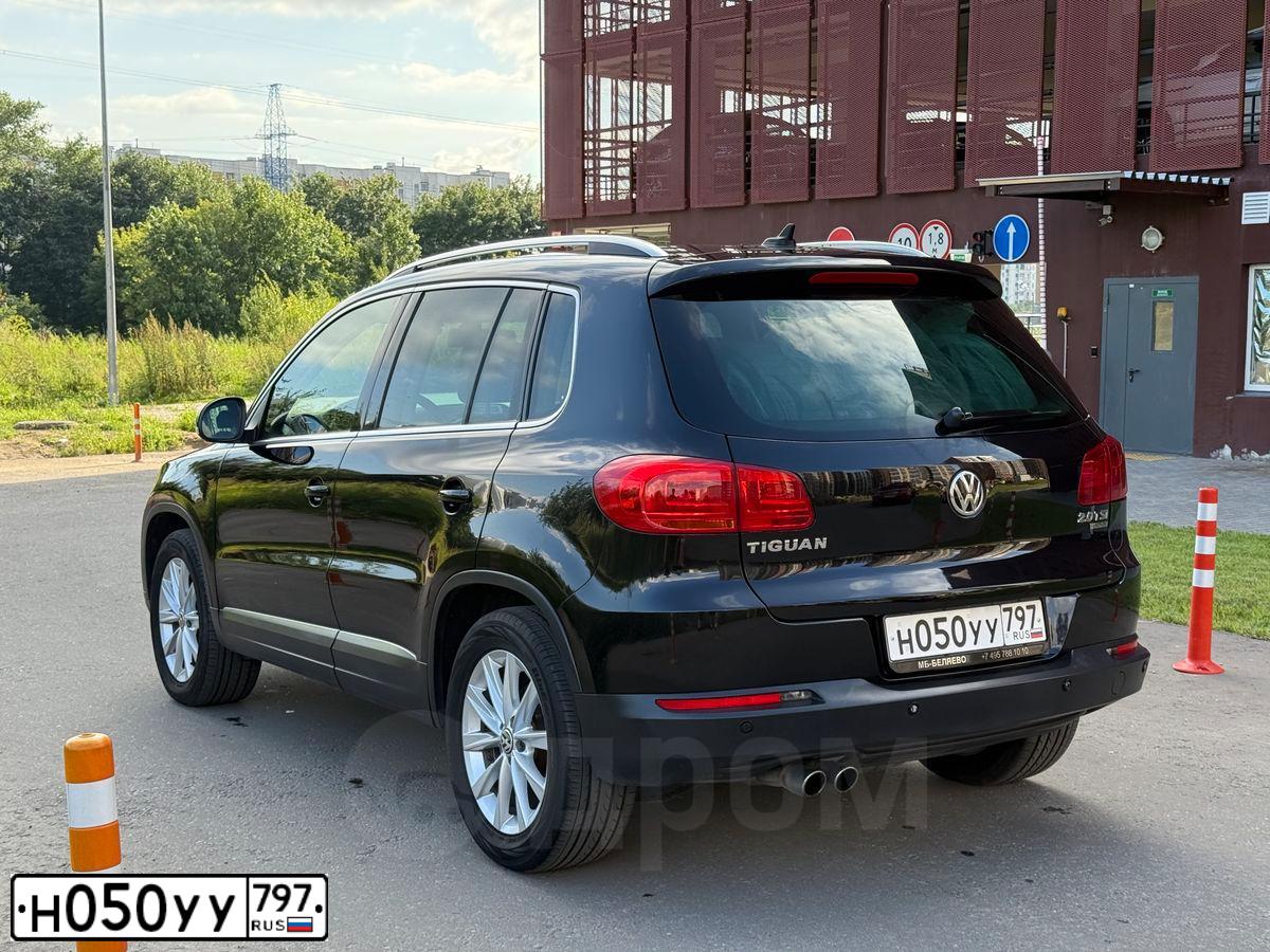 Фото автомобиля VOLKSWAGEN TIGUAN, 2012 — госномер Р583КР32