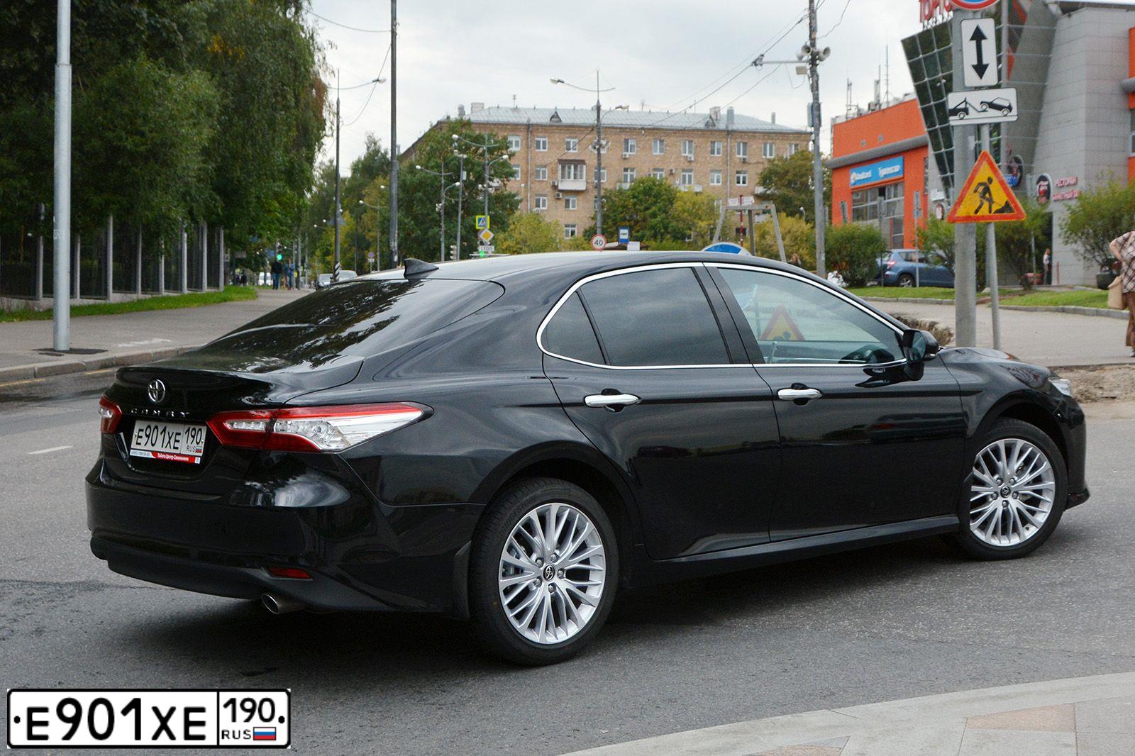 Фото автомобиля TOYOTA CAMRY, 2012 — госномер Т272АР31. Цвет: ТЕМНО-СЕРЫЙ МЕТАЛЛИК