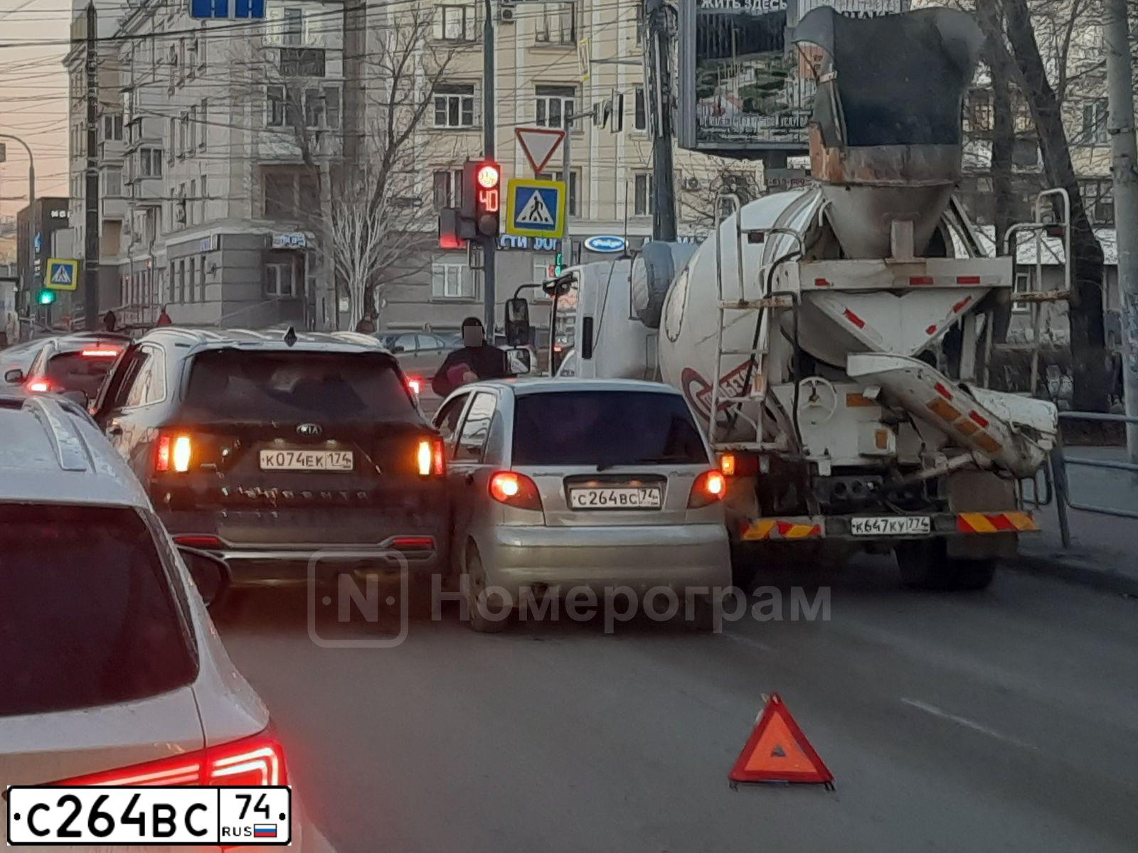 Фото автомобиля DAEWOO MATIZ, 2006 — госномер С264ВС74. Цвет: СЕРЕБРИСТЫЙ