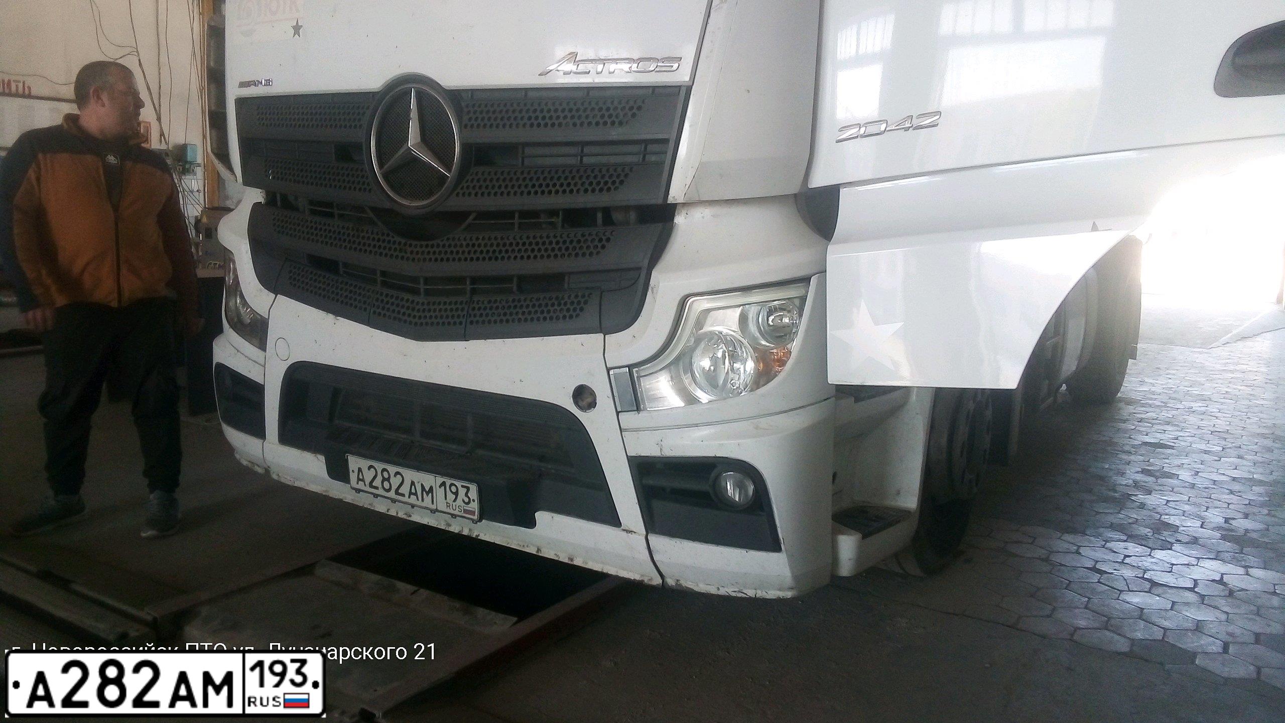 Фото автомобиля MERCEDES ACTROS, 2020 — госномер А282АМ193. Цвет: Белый