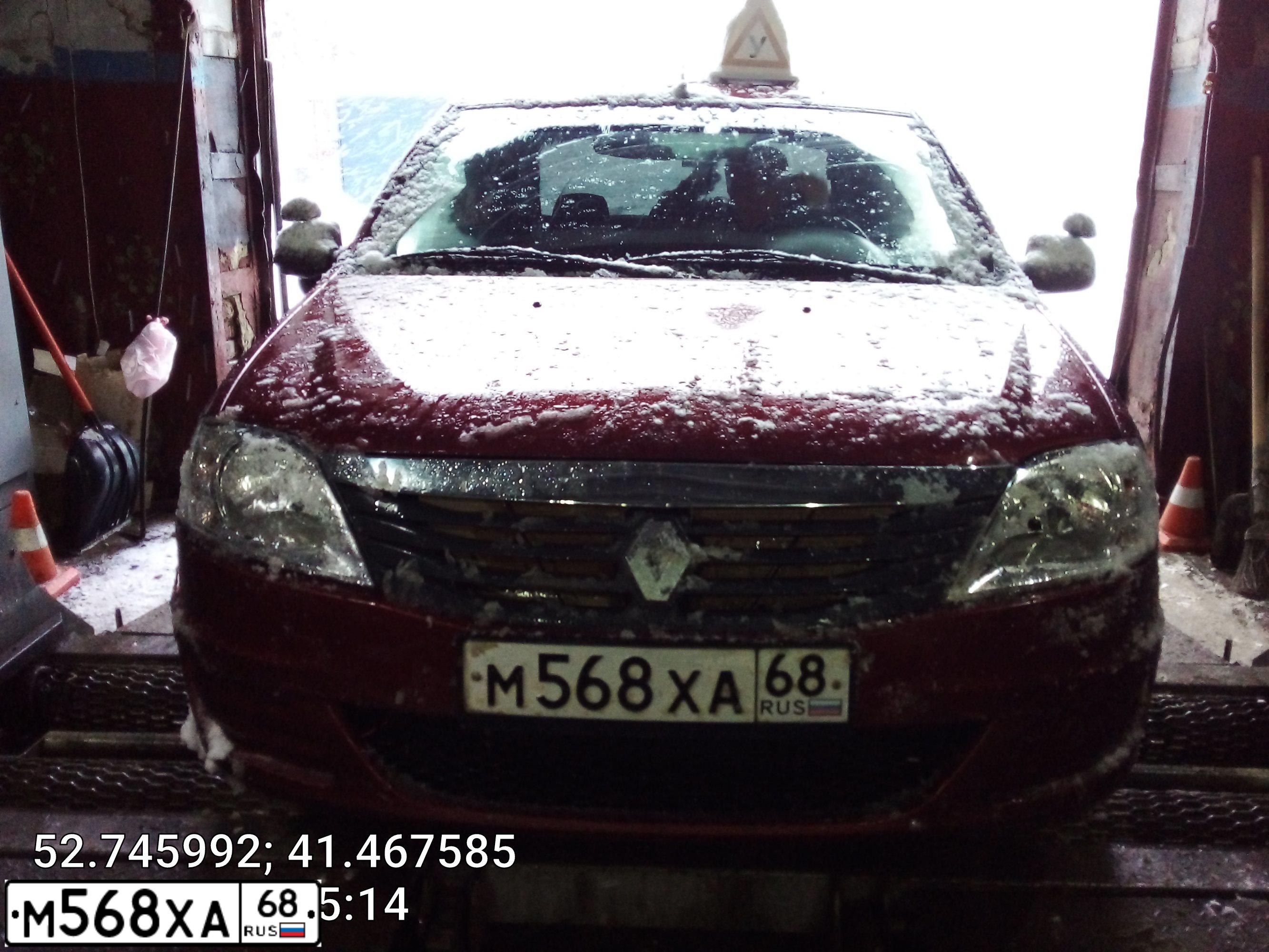 Фото автомобиля RENAULT LOGAN, 2011 — госномер М568ХА68. Цвет: Красный