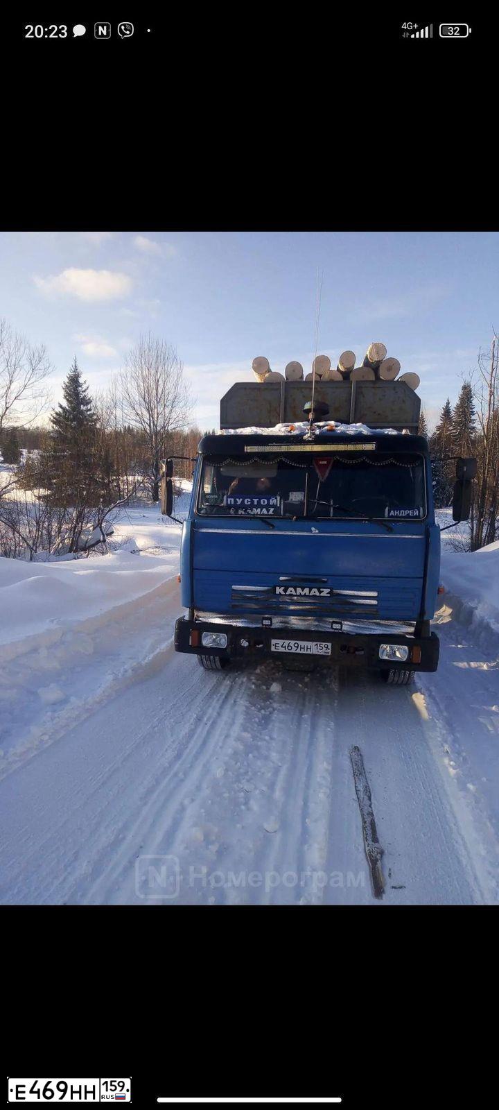 Фото автомобиля KAMAZ Z 53215 6X4, 2001 — госномер Е469НН159. Цвет: синий