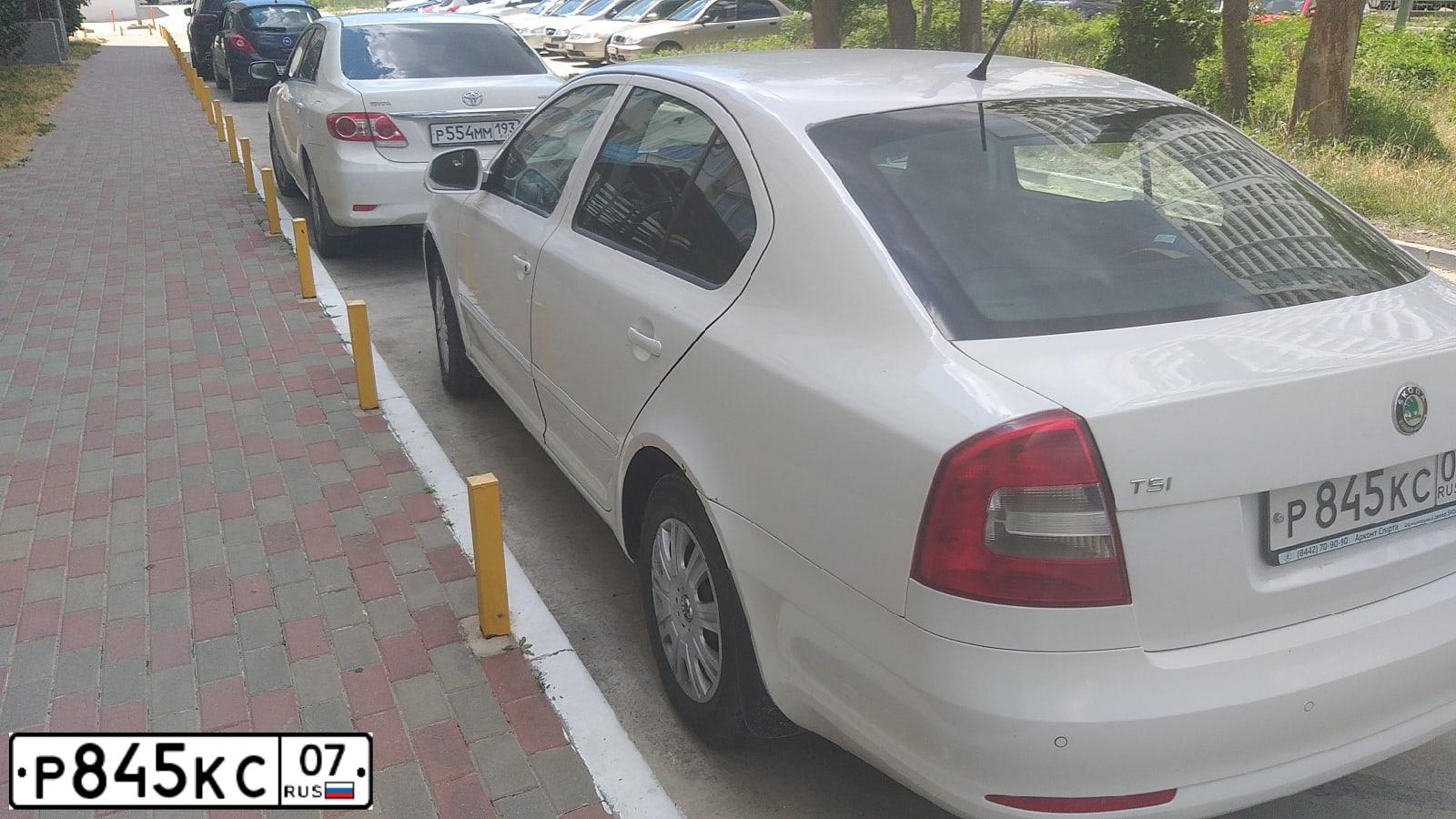 Фото автомобиля SKODA OCTAVIA, 2011 — госномер В535ОС180. Цвет: Белый