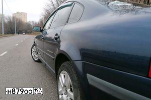 Фото автомобиля VOLKSWAGEN PASSAT, 1999 — госномер А185ТА97. Цвет: синий