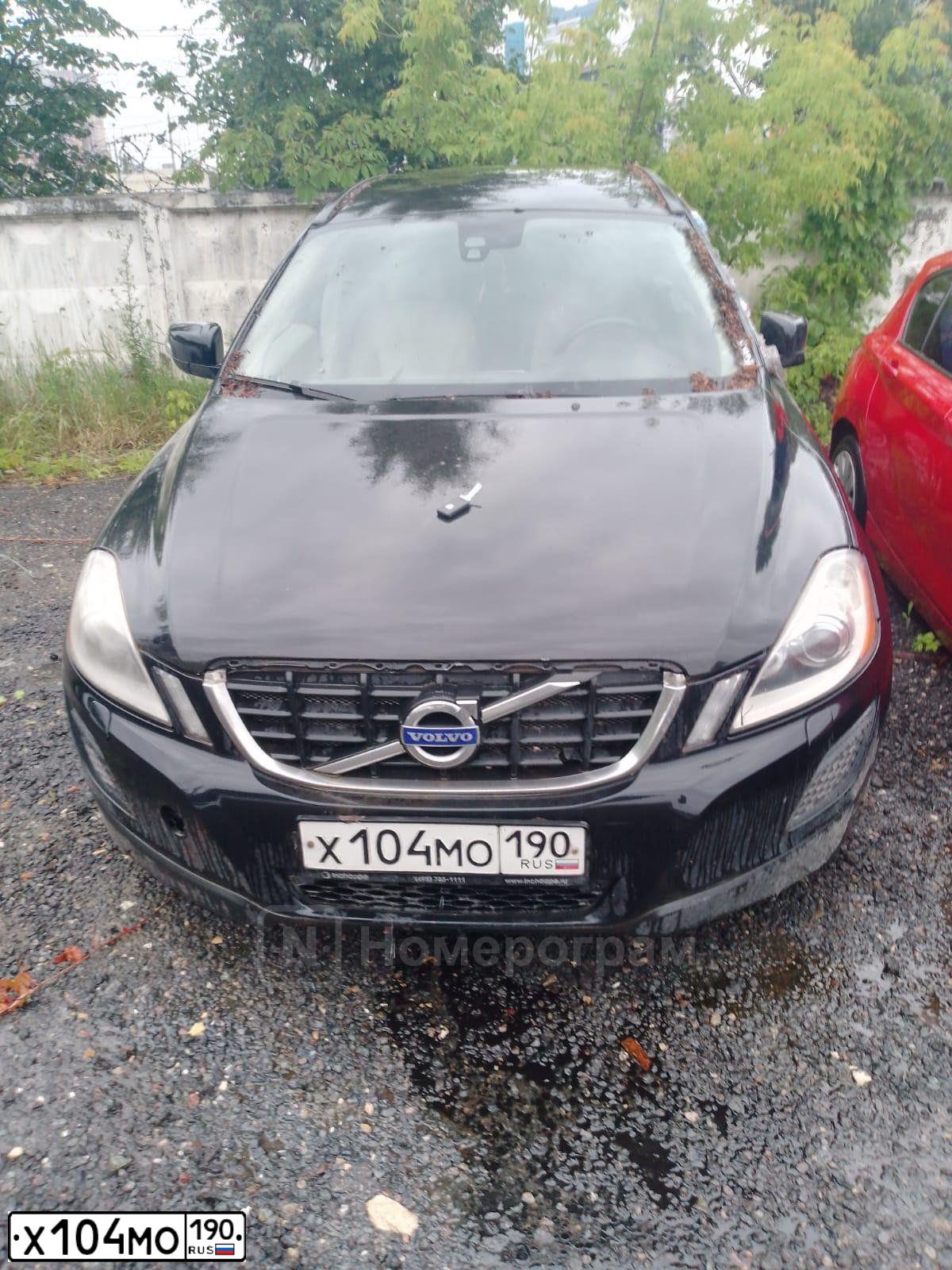 Фото автомобиля VOLVO XC60, 2011 — госномер Х104МО190. Цвет: ЧЕРНЫЙ