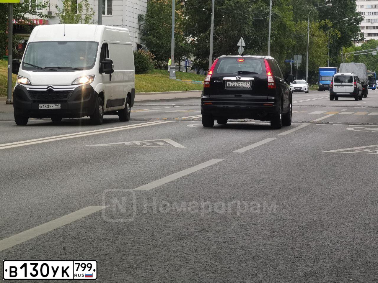 Фото автомобиля CITROEN JUMPER УАТМFВ НRF, 2021 — госномер В130УК799. Цвет: Белый