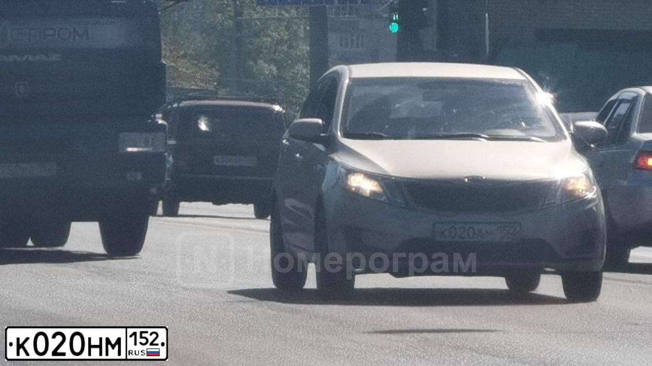 Фото автомобиля KIA SPORTAGE, 2012 — госномер Р032ВР152. Цвет: Белый