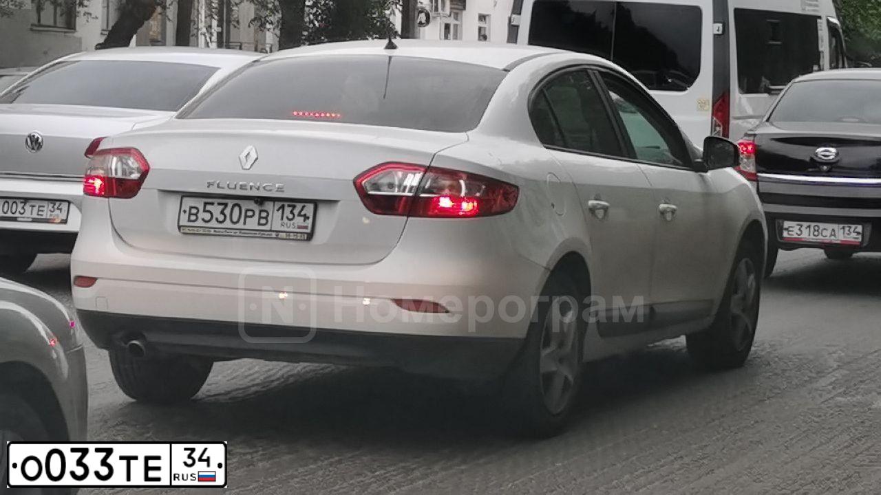 Фото автомобиля RENAULT LAGUNA, 2003 — госномер Н510НТ761