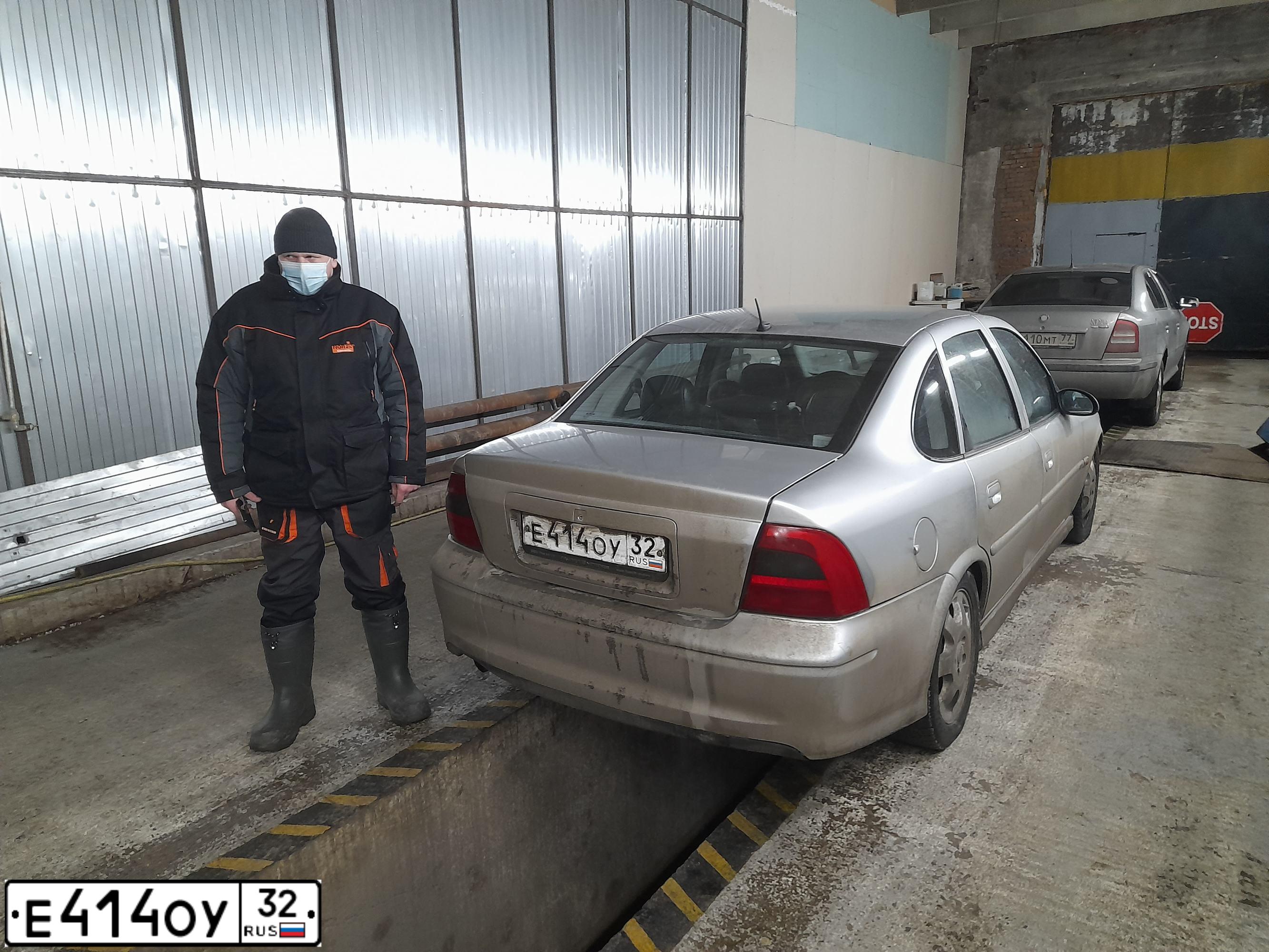 Фото автомобиля OPEL VECTRA, 1999 — госномер К755ВН550. Цвет: СЕРЕБРИСТЫЙ