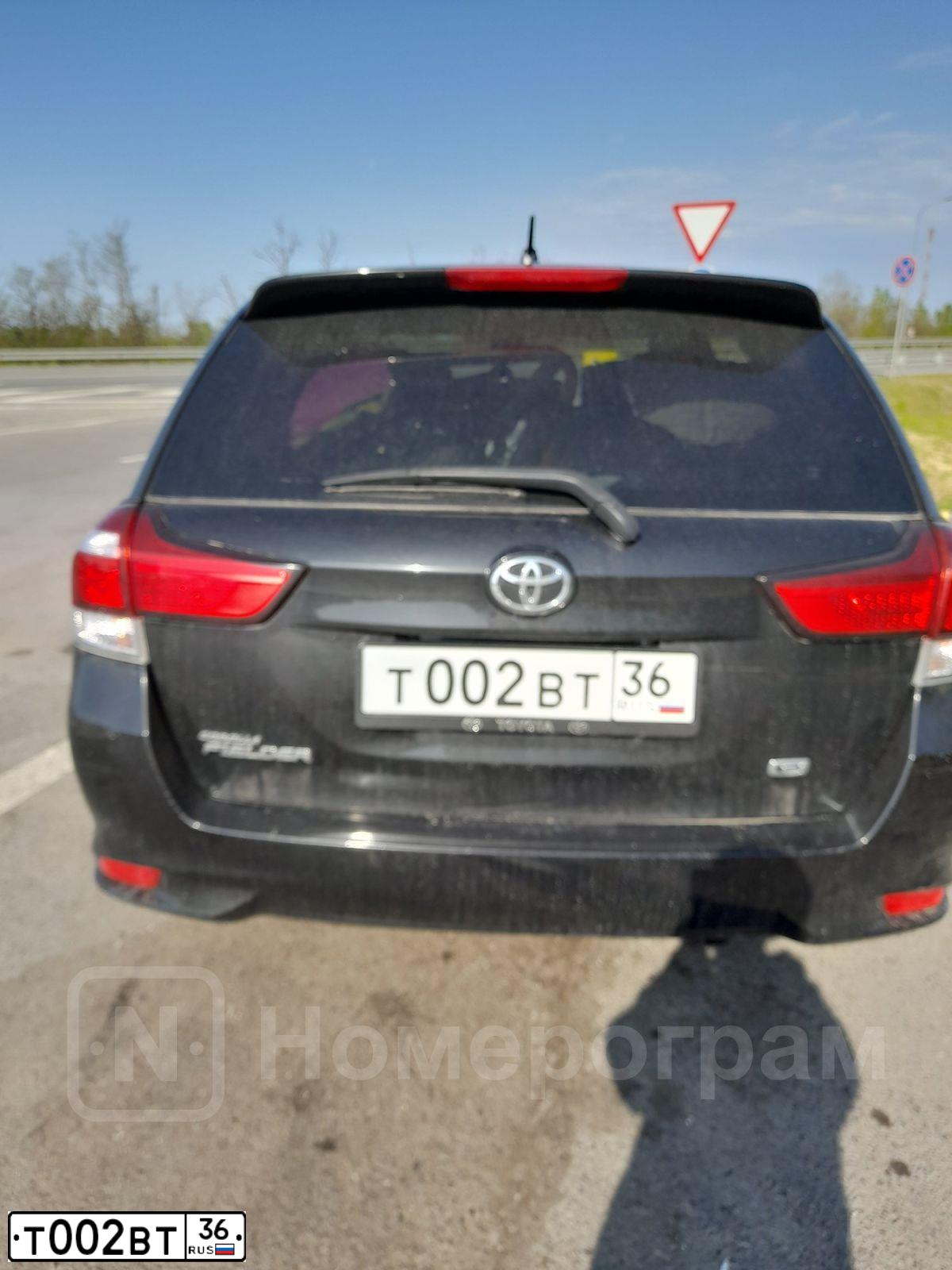 Фото автомобиля BMW 520, 1998 — госномер К564ЕЕ156. Цвет: СЕРЕБРИСТЫЙ