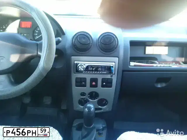 Фото автомобиля RENAULT LOGAN SR, 2008 — госномер В183РУ18