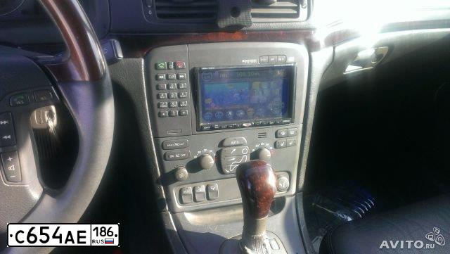 Фото автомобиля VOLVO S80, 2002 — госномер С654АЕ186. Цвет: Серый