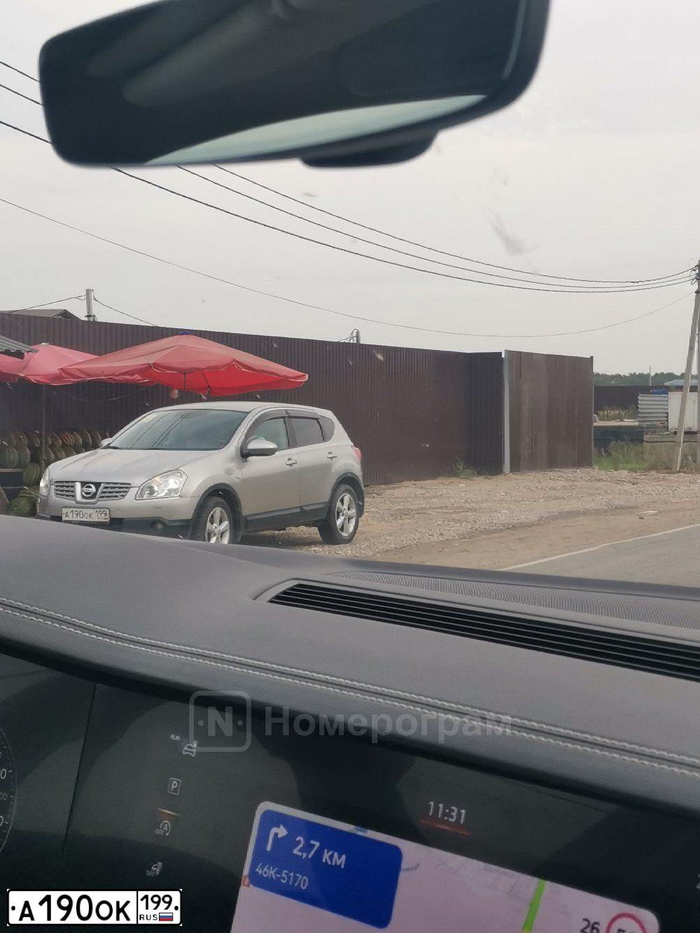 Фото автомобиля NISSAN QASHQAI, 2008 — госномер А190ОК199. Цвет: СЕРЕБРИСТЫЙ